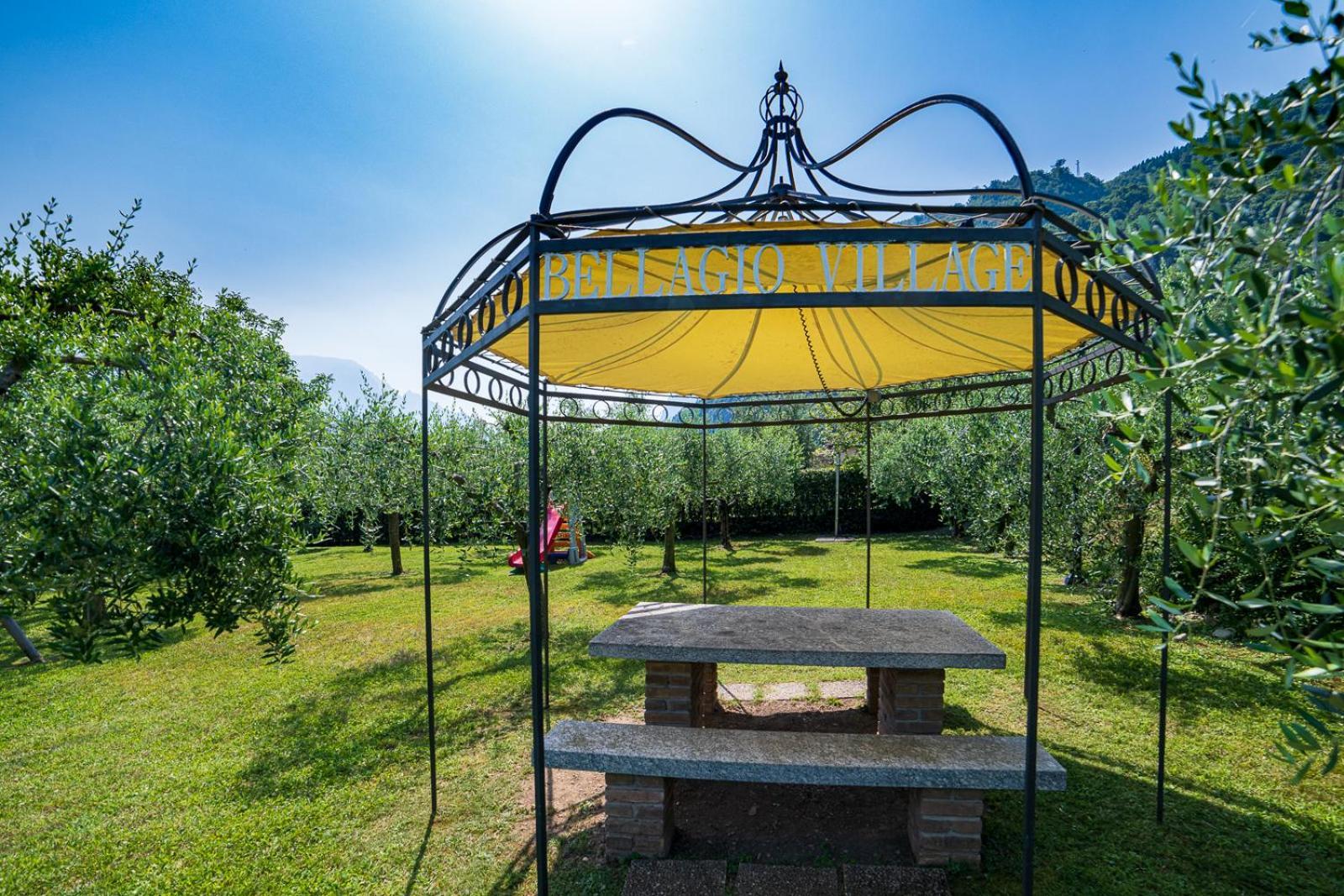 Bellagio Village- 4 Apartments By The Lake - Seasonal Warm Pool And Sauna Oliveto Lario Exterior photo