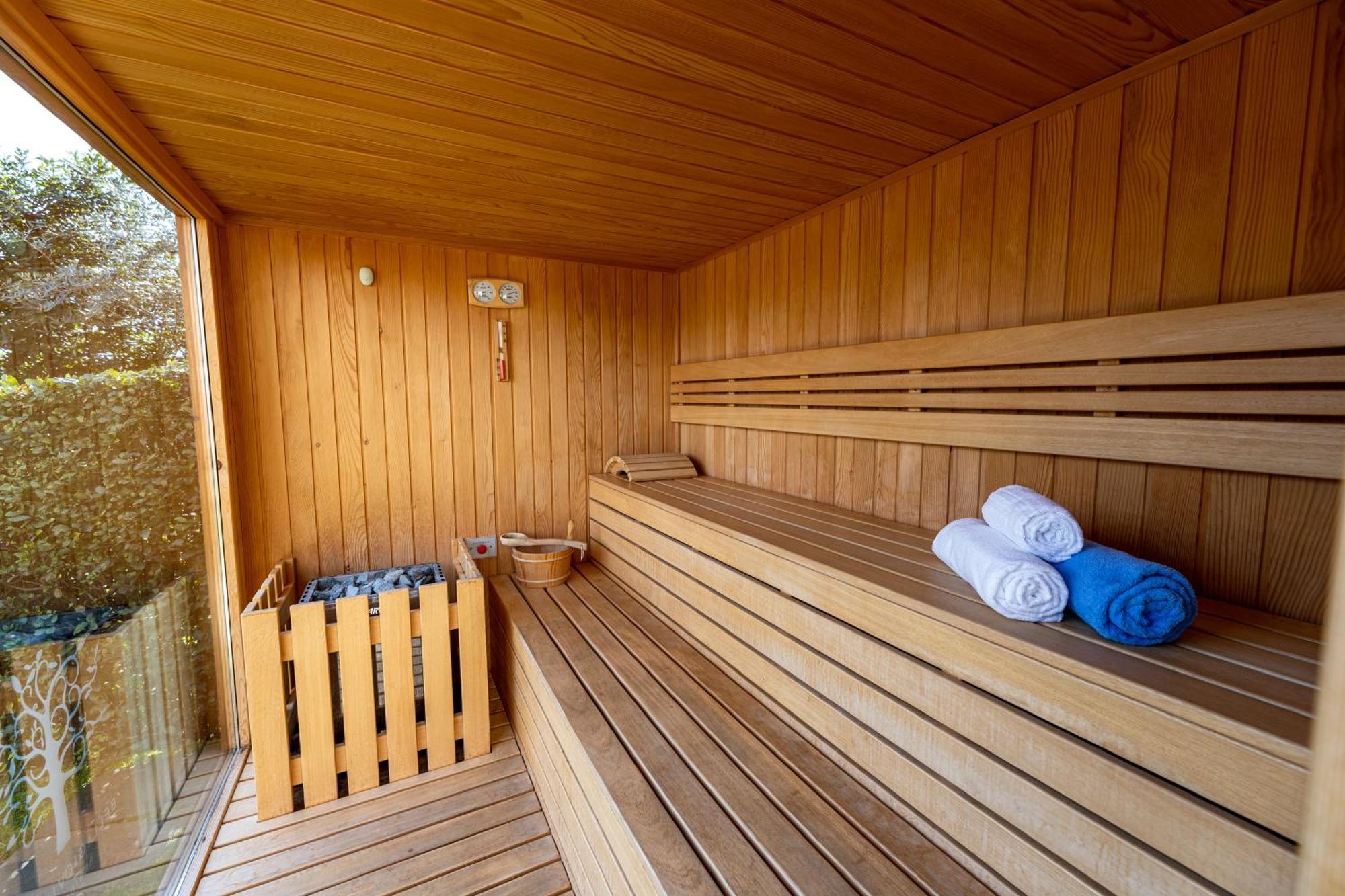 Bellagio Village- 4 Apartments By The Lake - Seasonal Warm Pool And Sauna Oliveto Lario Exterior photo