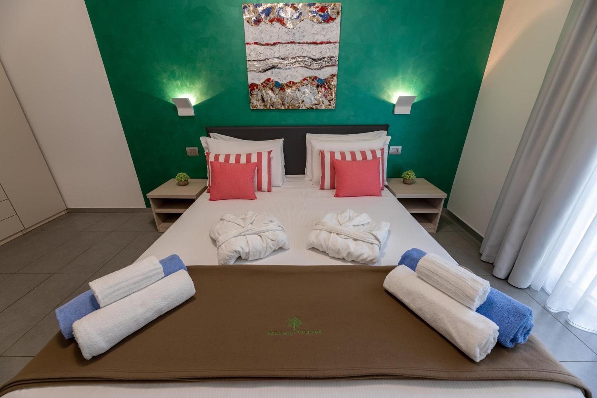 Bellagio Village- 4 Apartments By The Lake - Seasonal Warm Pool And Sauna Oliveto Lario Exterior photo